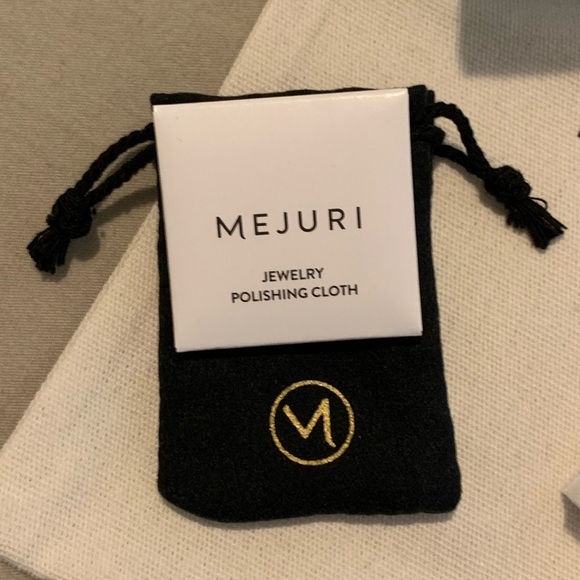 Mejuri Gold Pearl Station Necklace - Picture 9 of 11